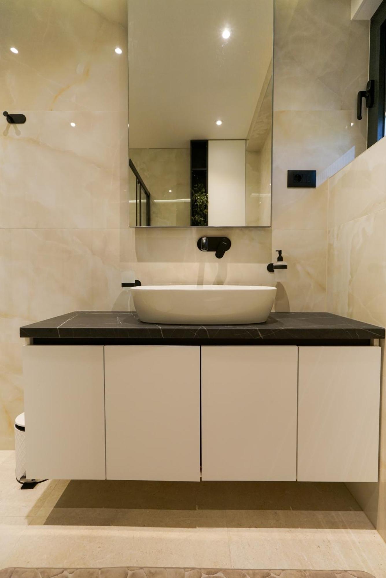 Luxury Apartments Vista 佩特坎内 外观 照片